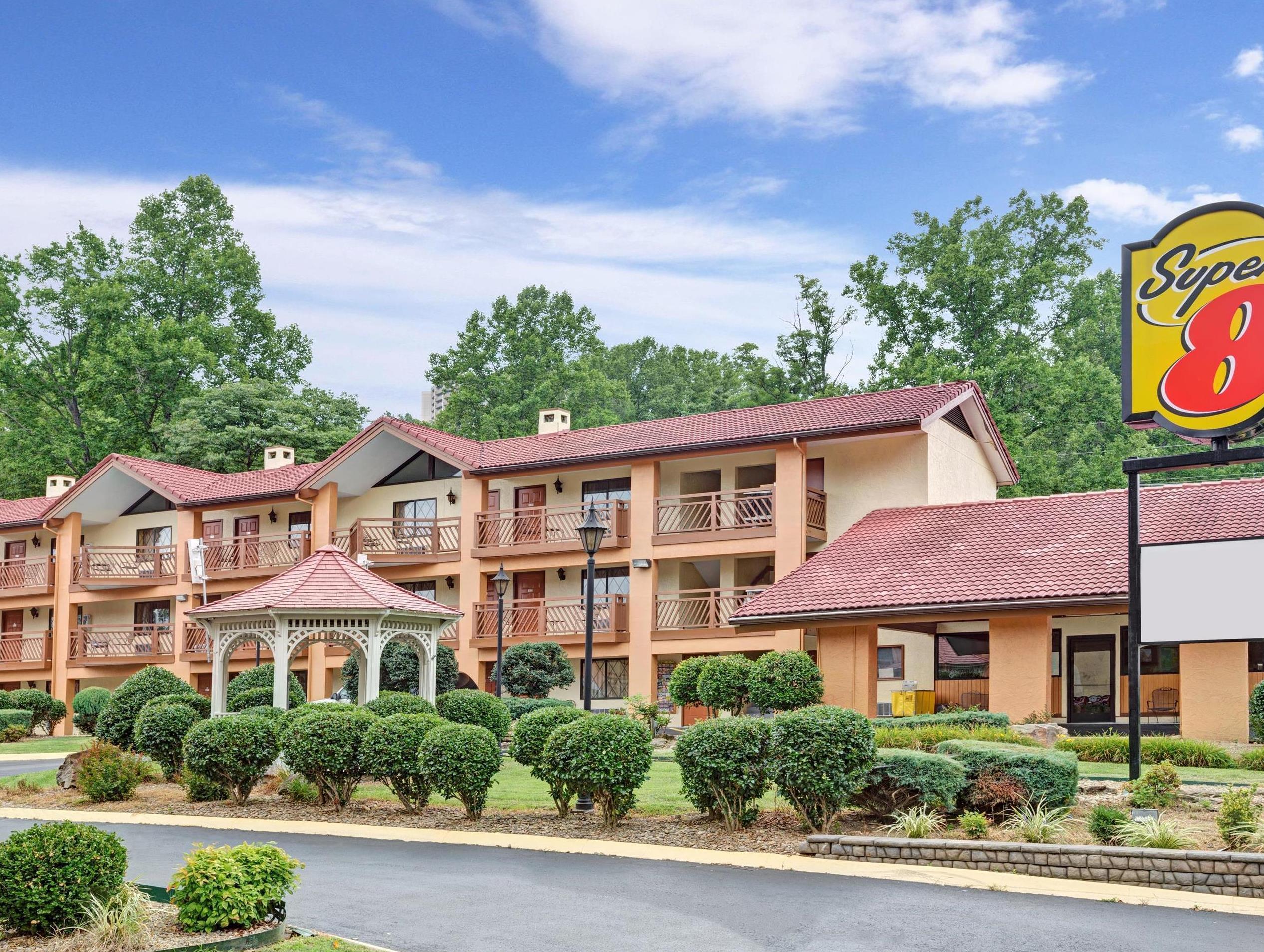 Super 8 By Wyndham Downtown Gatlinburg At Convention Center Hotell Eksteriør bilde