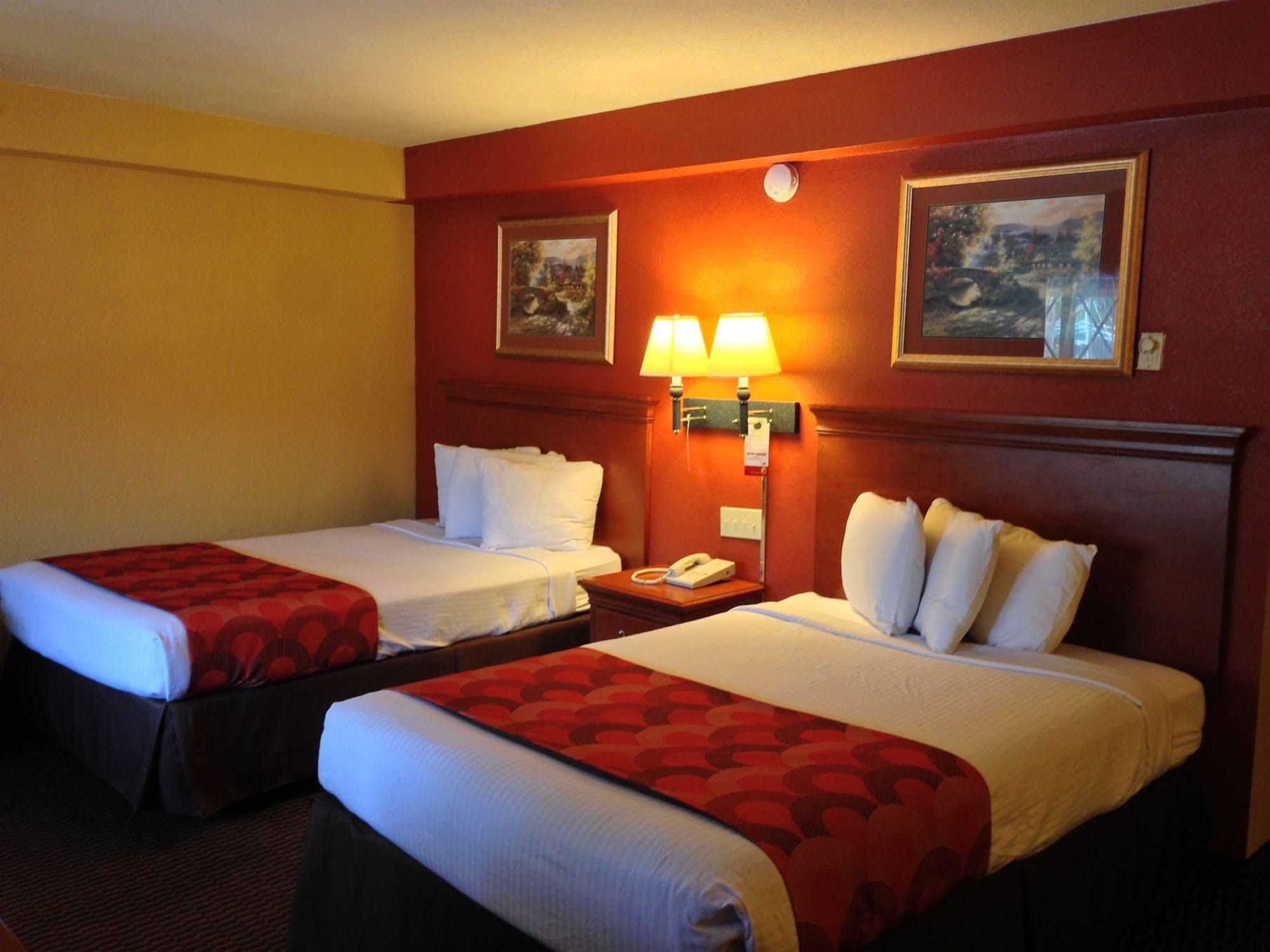 Super 8 By Wyndham Downtown Gatlinburg At Convention Center Hotell Eksteriør bilde